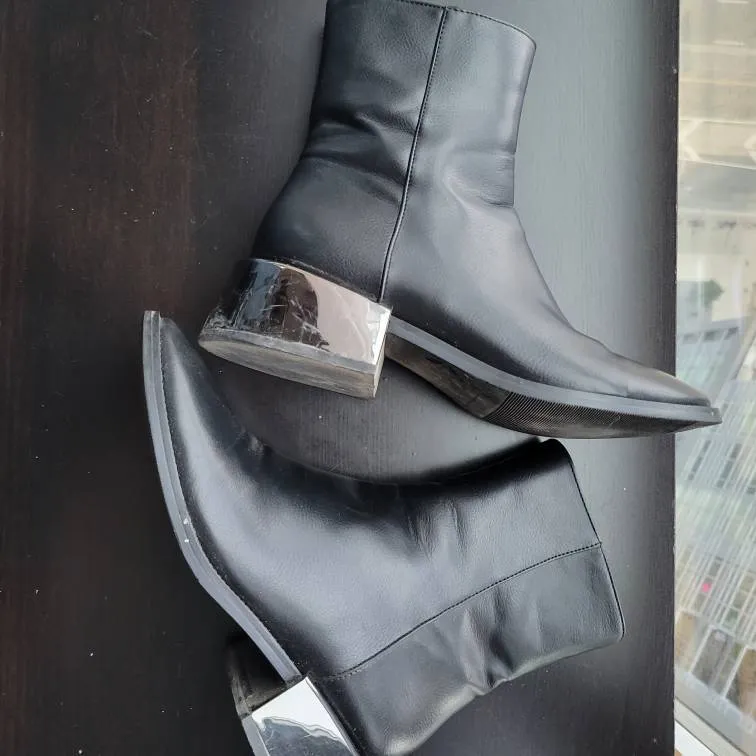 Size 8 Leather Boots photo 1