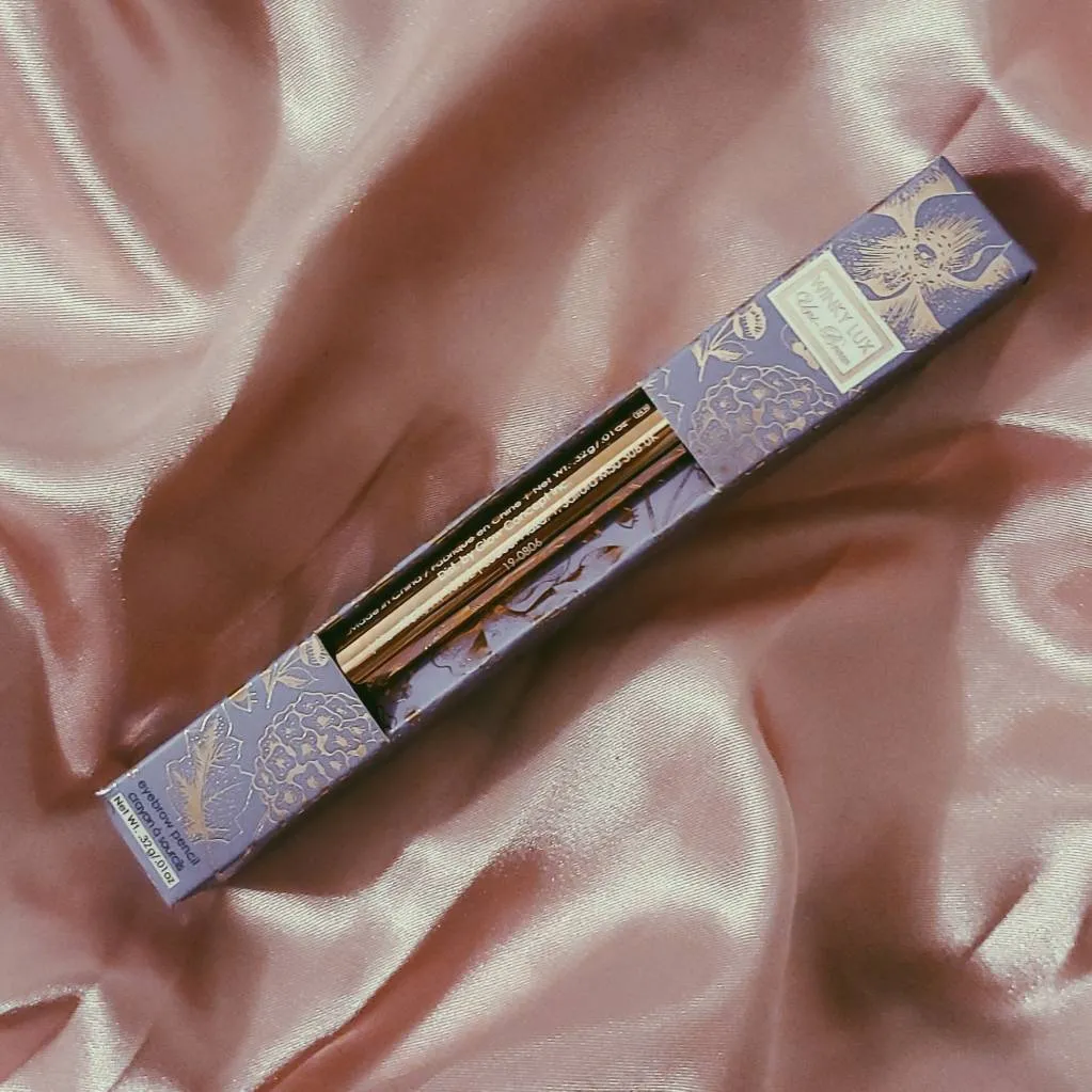 "UNIVERSAL" BROW PENCIL photo 1