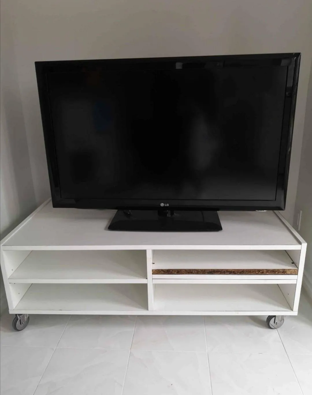 40inch LG TV photo 1