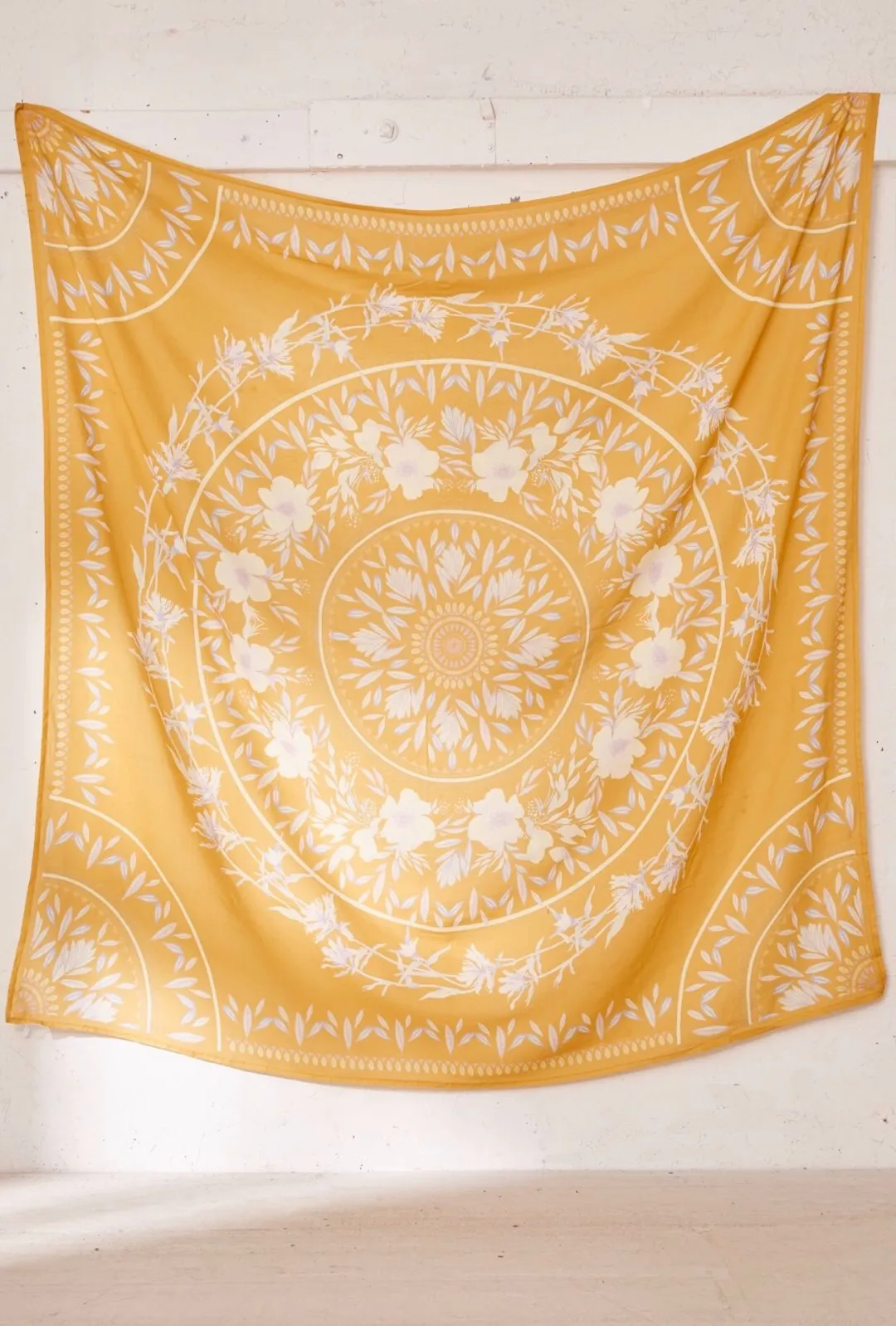 BNWT UO Tapestry photo 1
