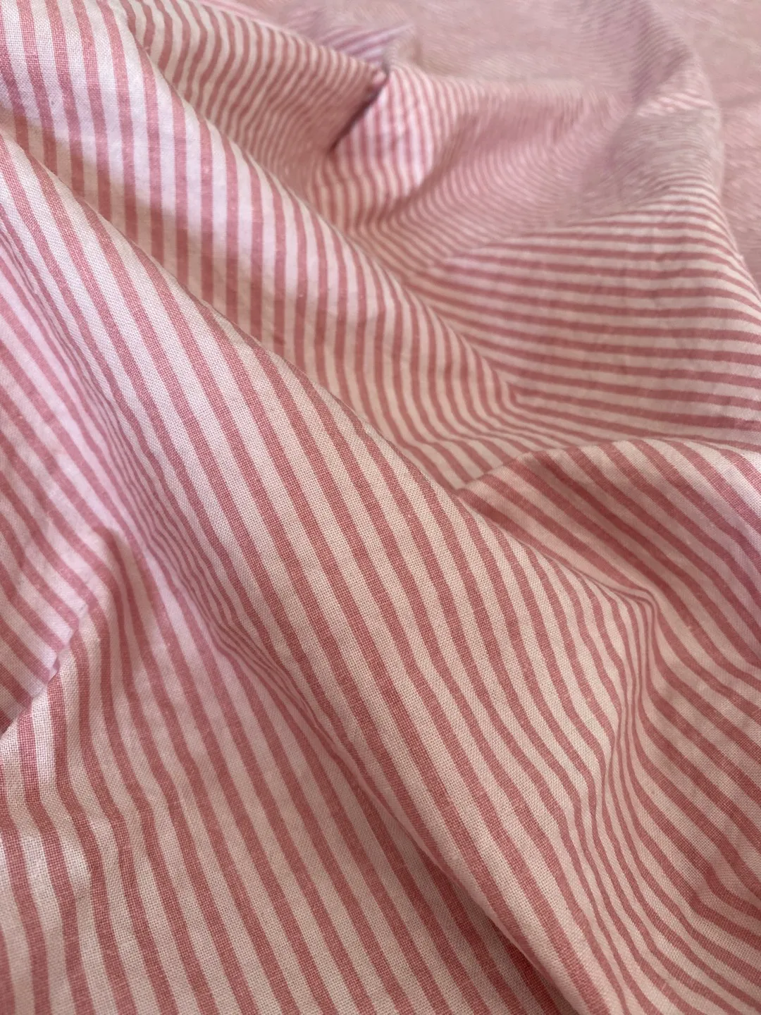 ISO fabric, cotton/linen bedsheets, tea towels, table cloths Etc photo 1