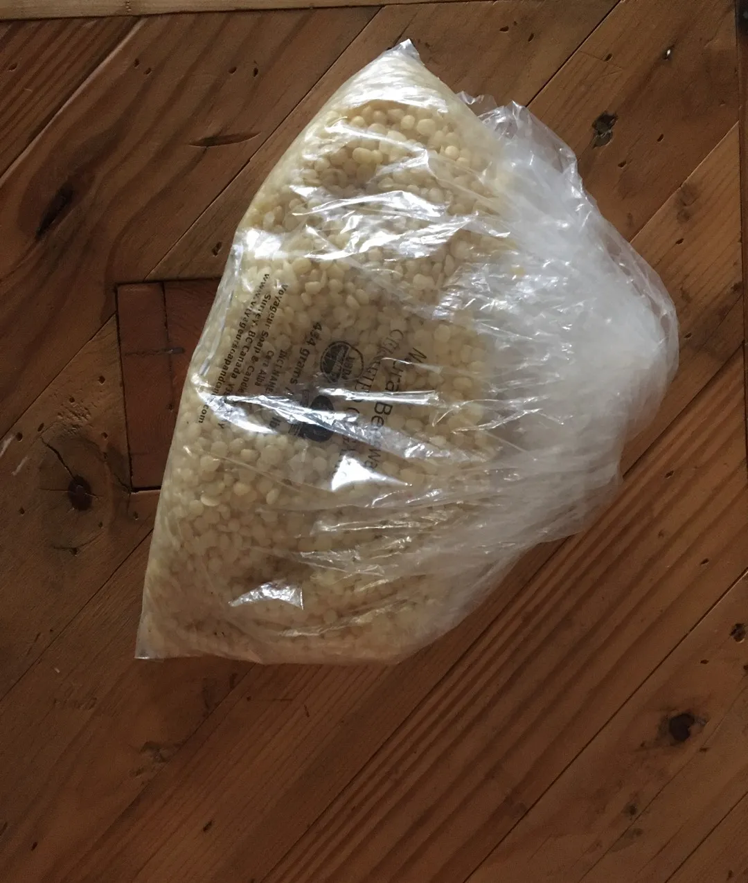 Beeswax Pellets photo 1