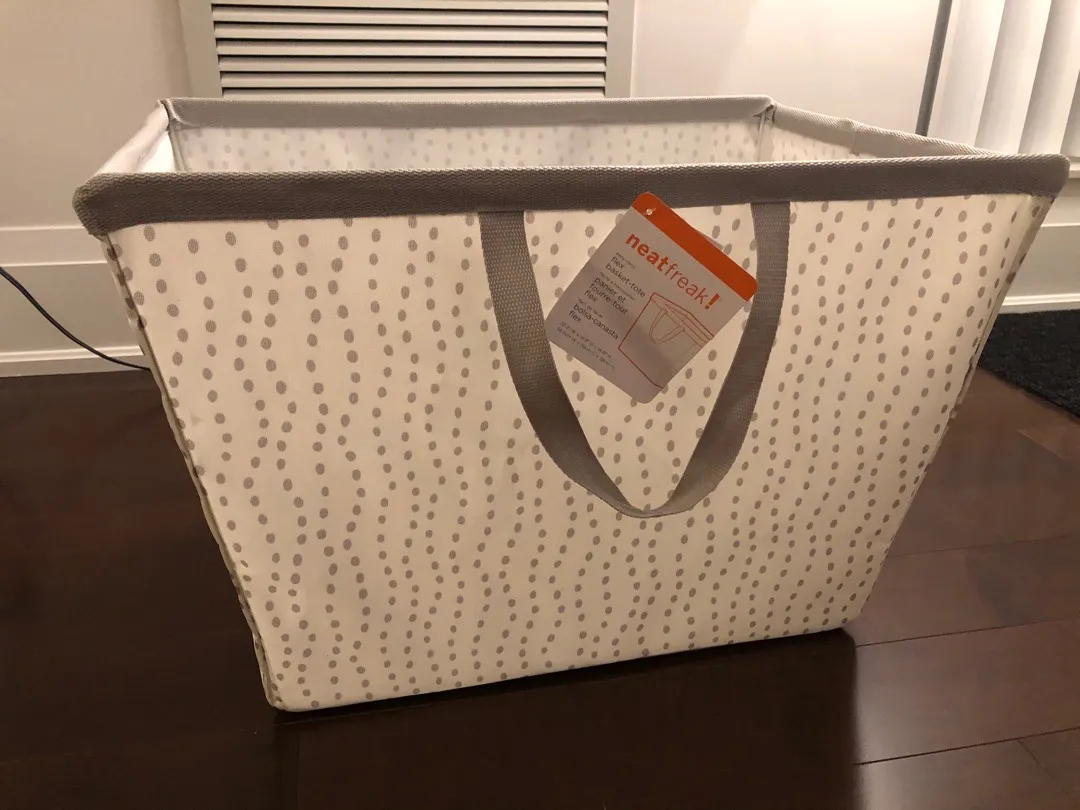 BNWT Flex Basket-Tote photo 1
