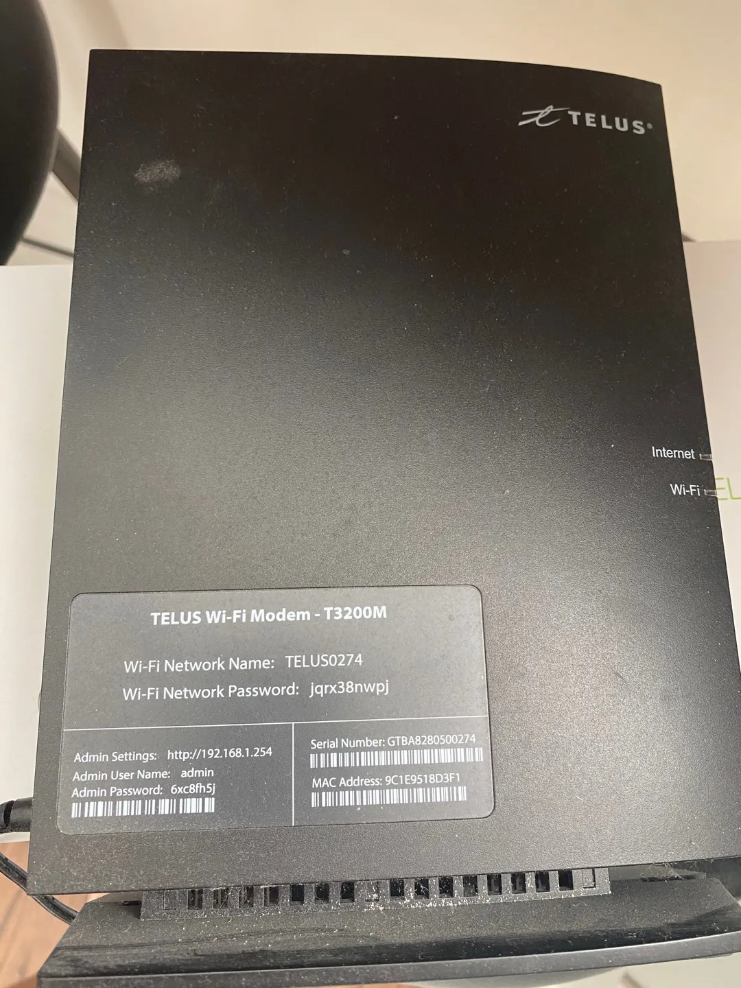 Telus wifi Stuff (modem, Wifi Boost) photo 1