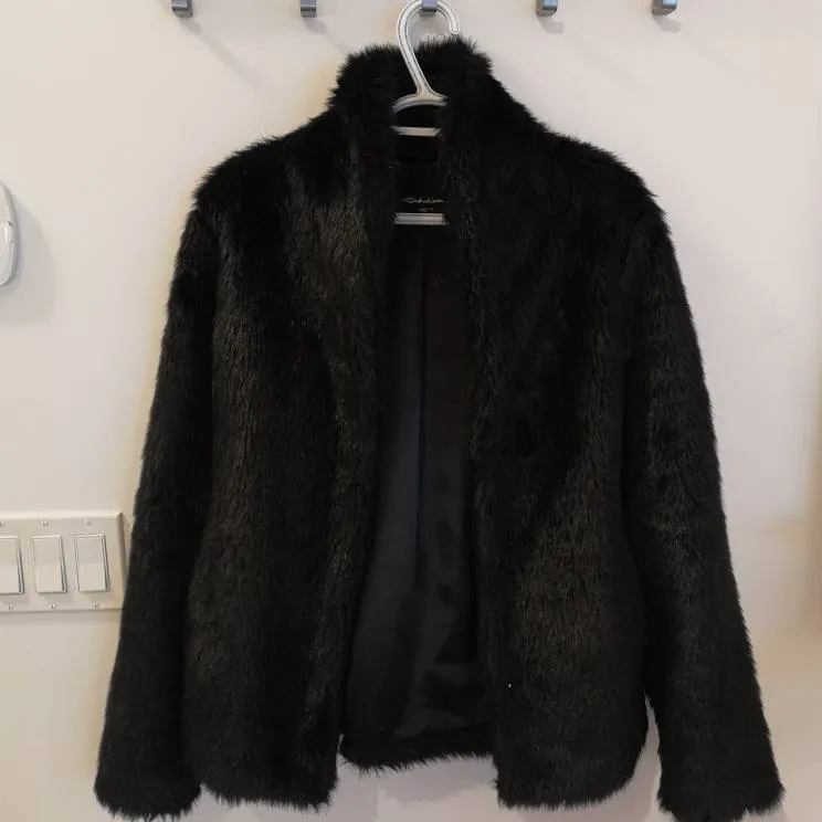 🆓Faux Fur Jacket Sz S photo 1