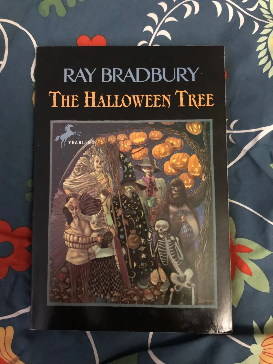 The Halloween Tree 📕 photo 1