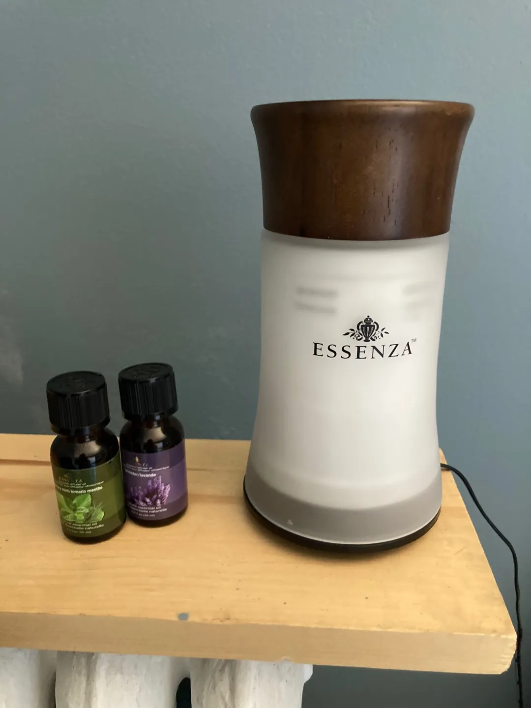 Essenza Essential Oil Diffuser + Oils photo 1