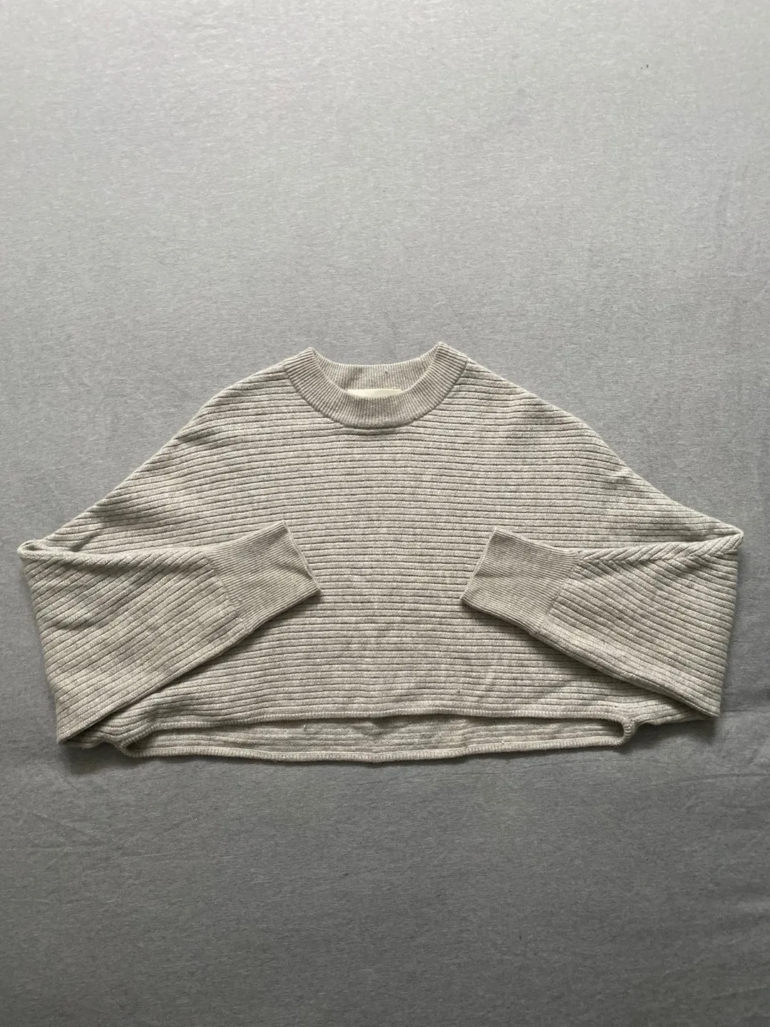 [XS] Wilfred Free Cropped Sweater photo 1