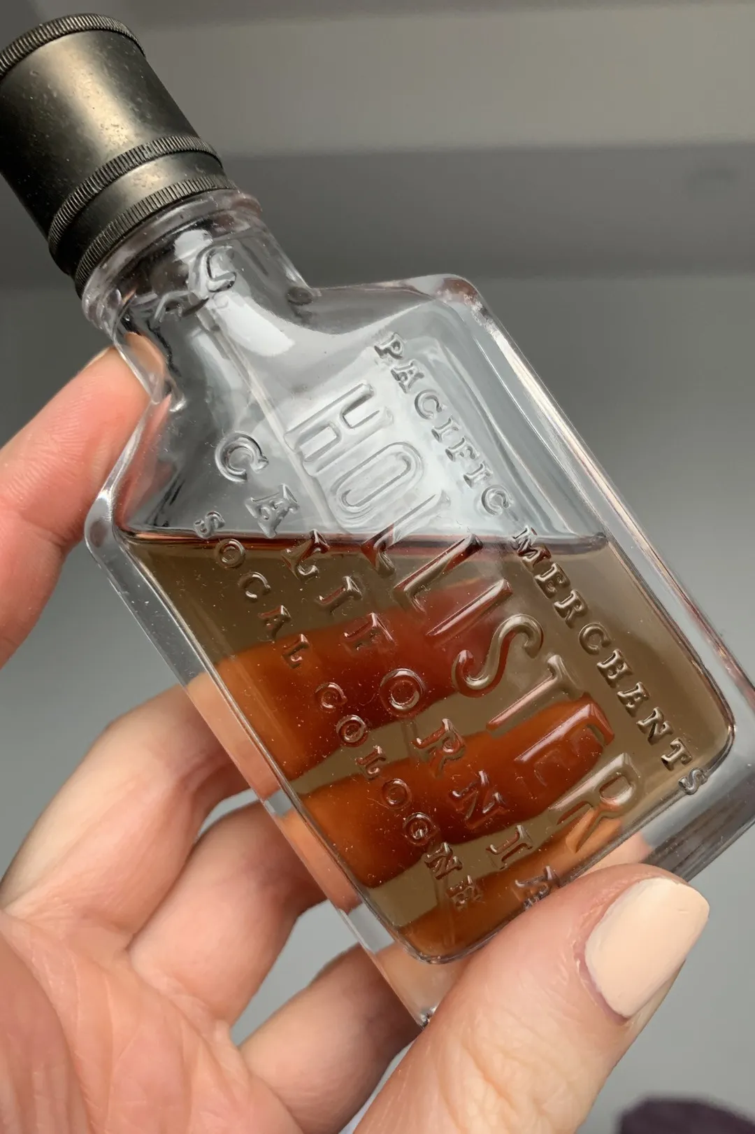 Hollister Cologne photo 1