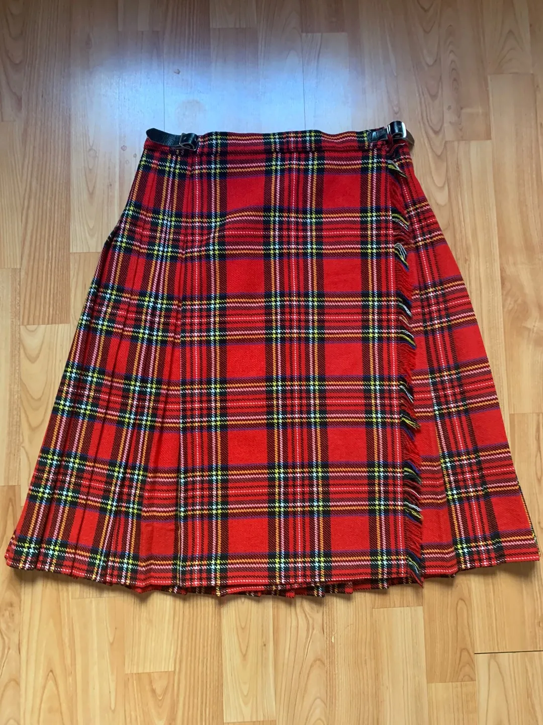 Red Plaid Skirt Size 28 photo 1