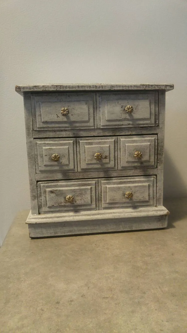 Jewelry Box Iso Wine photo 1