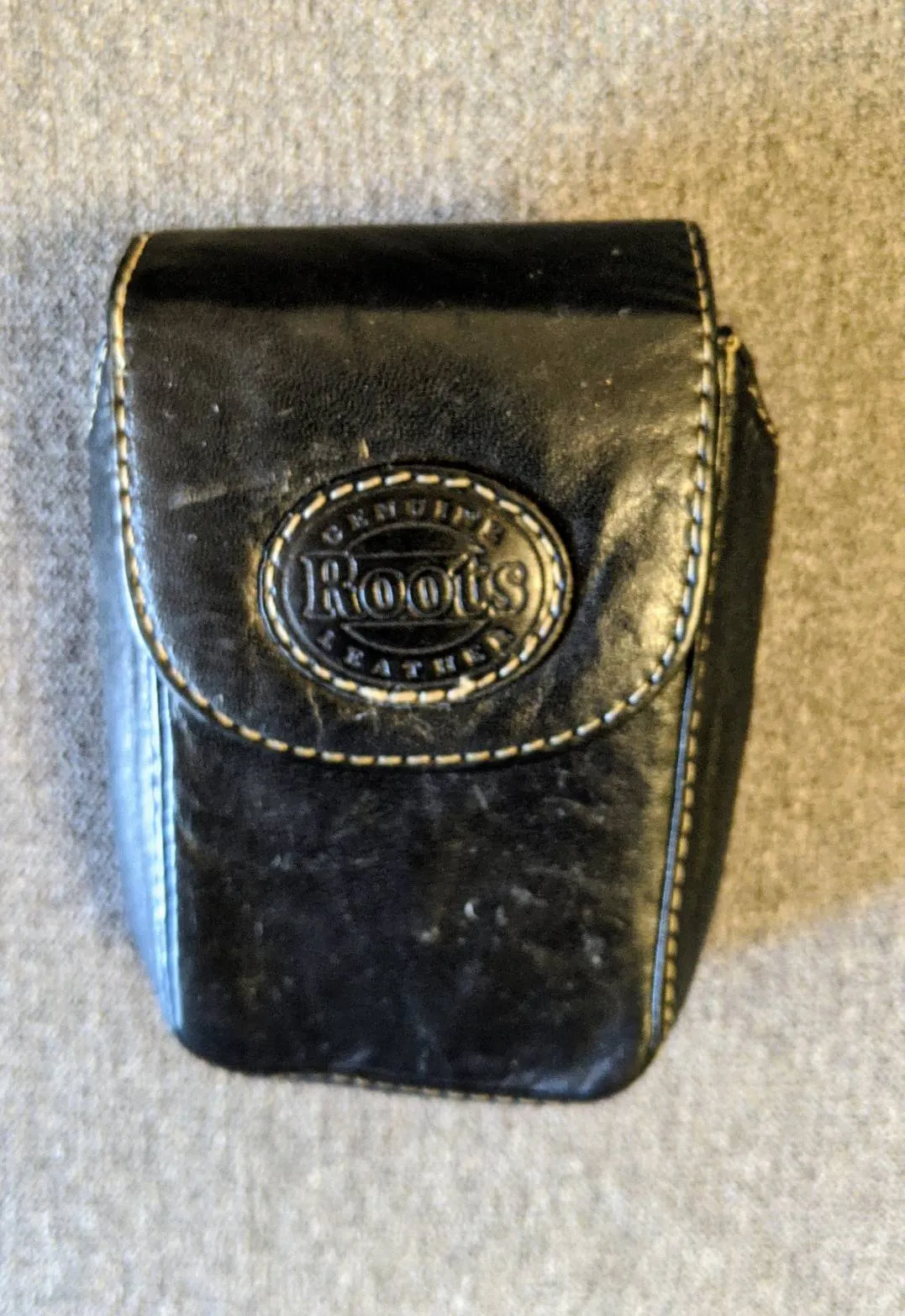 Roots Leather Camera Case photo 1