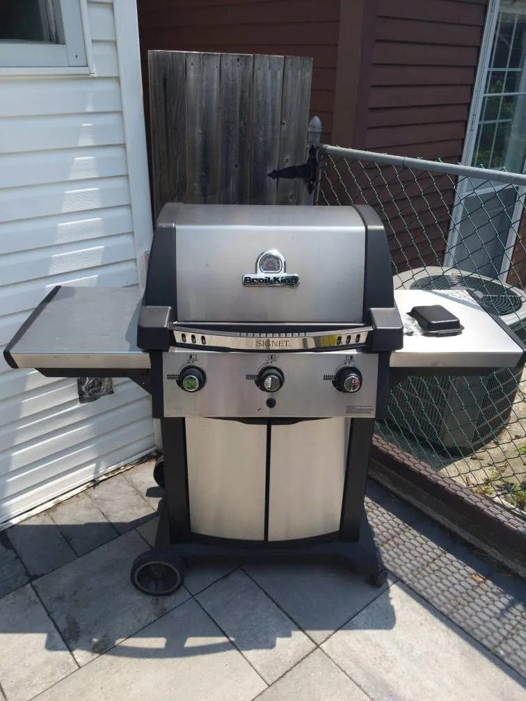 BBQ (Gas Line) - Broil King photo 1
