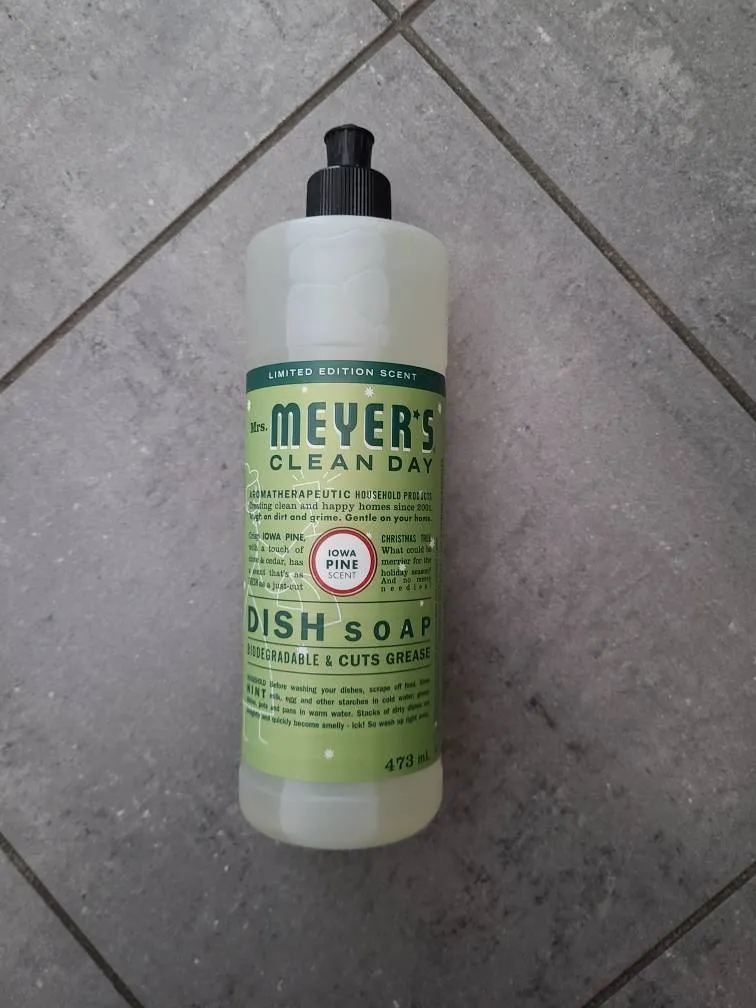 Mrs Meyers Dish Soap photo 1