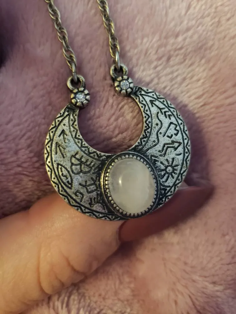 F21 Costume Silver Necklace Rose Quartz Detail photo 1