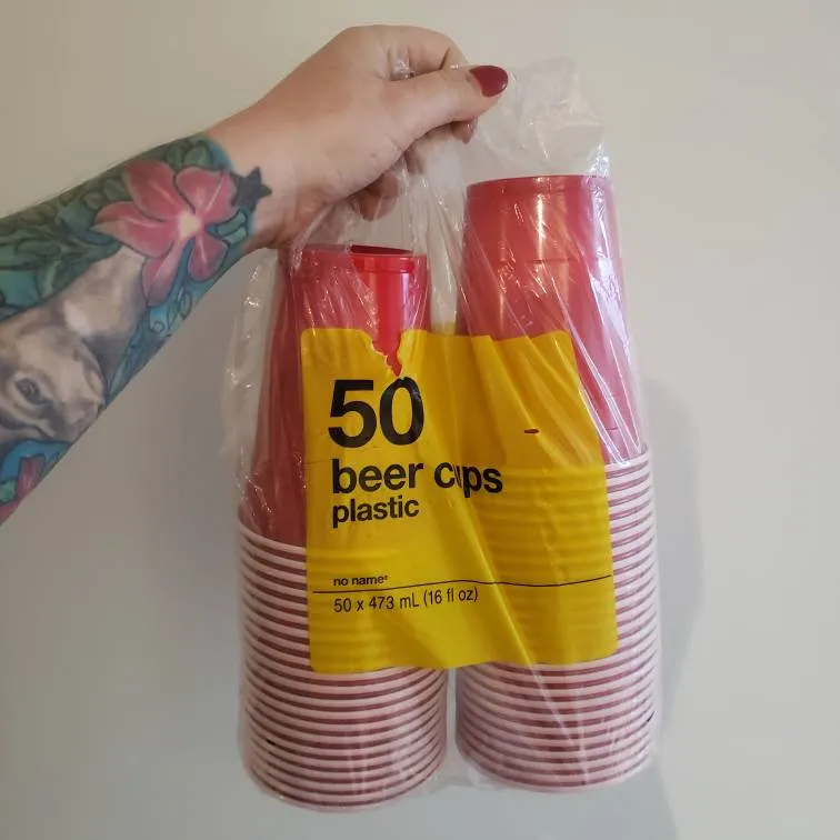 {FREE} Red Drinking Cups. photo 1