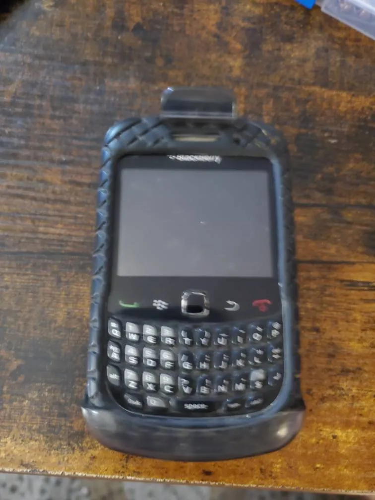 Blackberry Curve photo 1