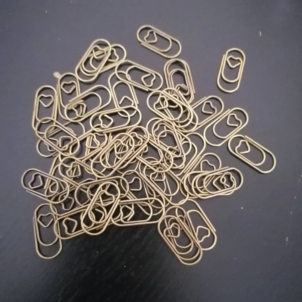 Mini Heart Paper Clips photo 1
