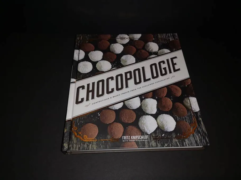 Beautiful New Choloclate Recipes Book photo 1