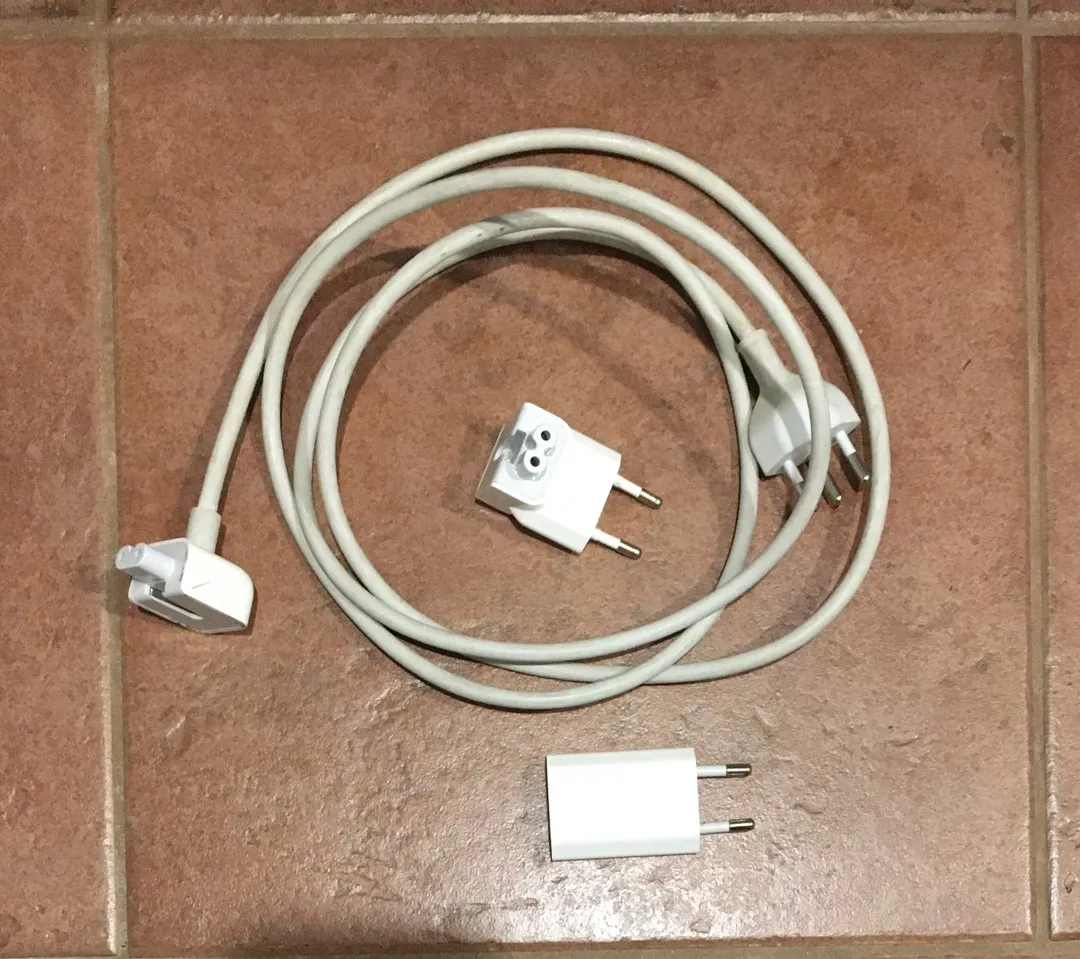 MacBook Charger photo 1