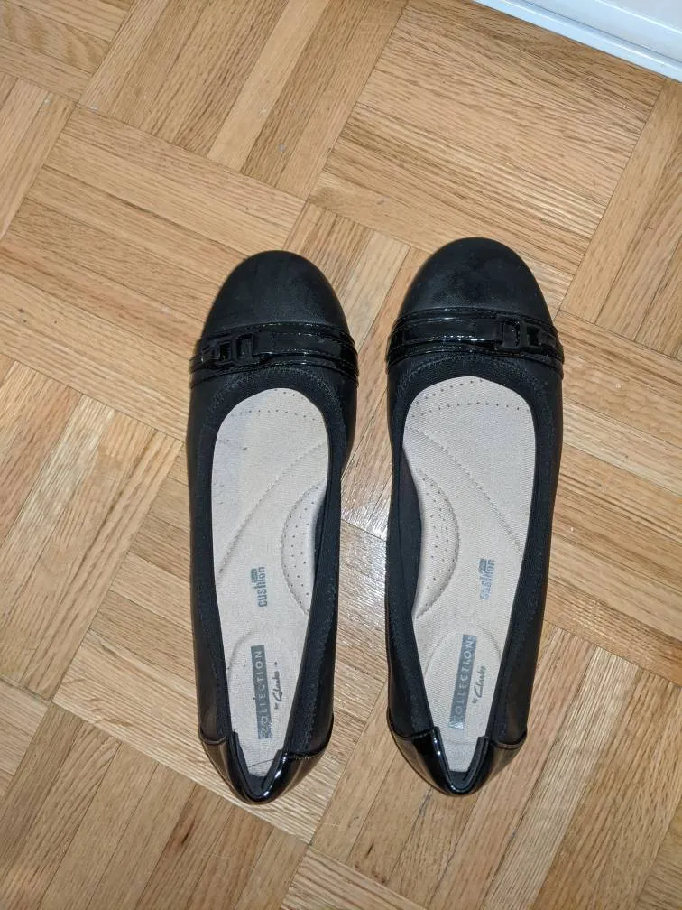 Clarks Flats Size 8 photo 1