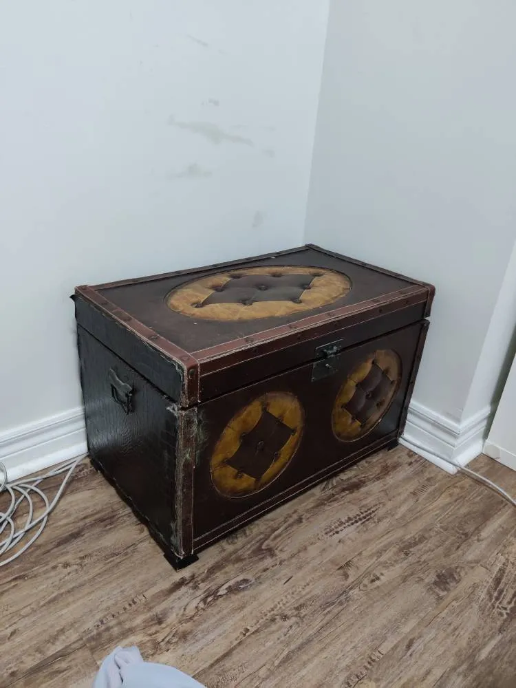 Vintage Trunk photo 1