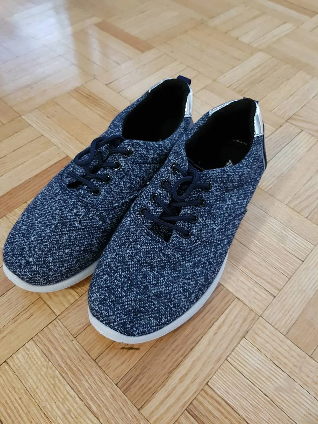 🆓️Brand New Running Shoes photo 1