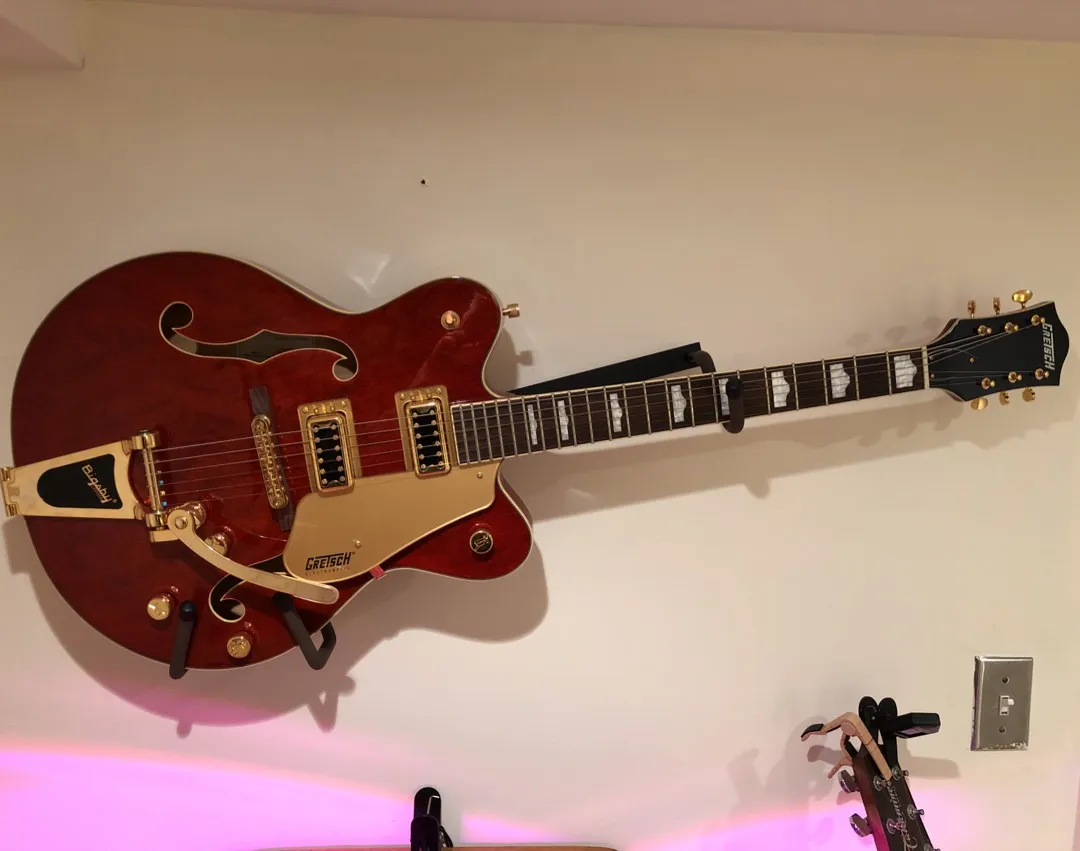 Guitar Stand photo 1