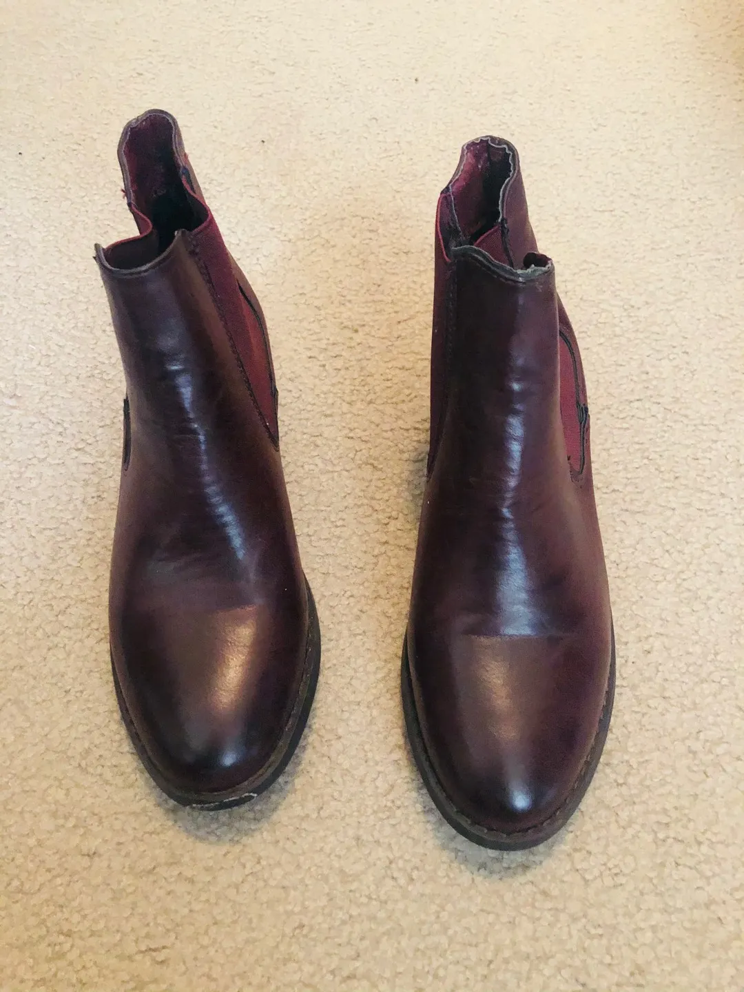 Chelsea Boots, Size 8 photo 1