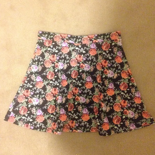 H&M Floral Skirt size m photo 1