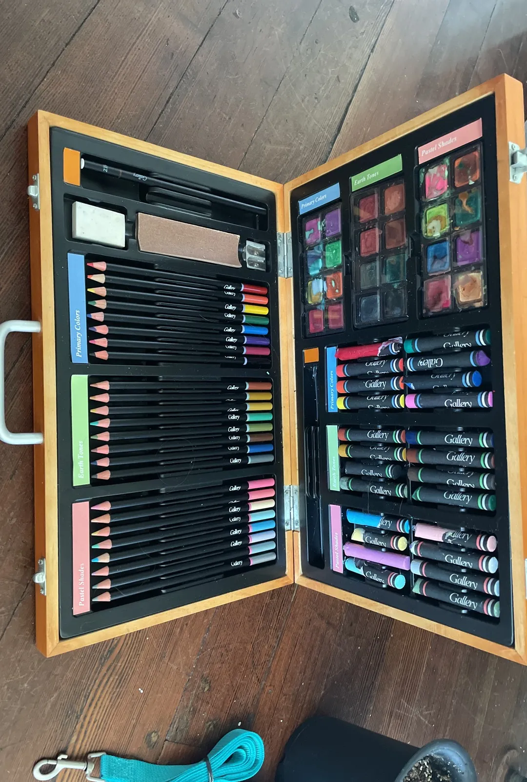 Barely Used Pastel Kit photo 1