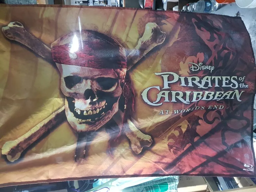 Pirates of The CARIBBEAN flag photo 1