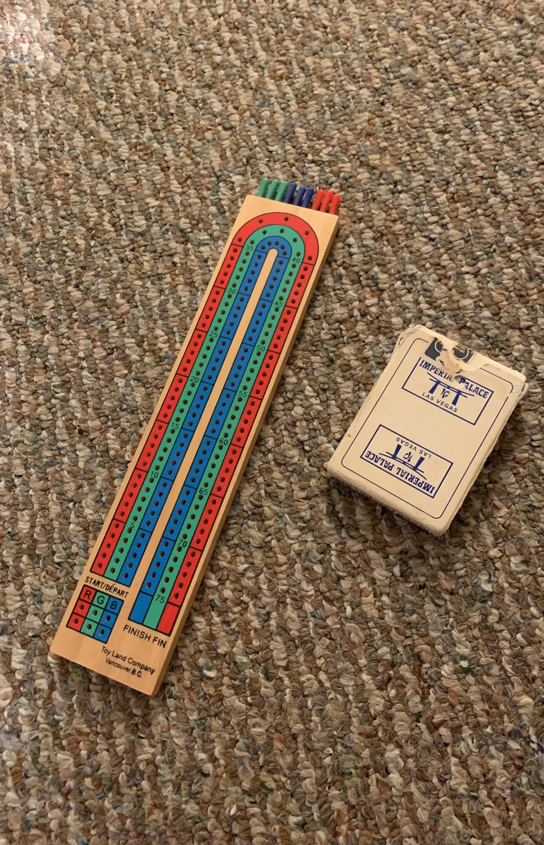Cribbage Board And Cards photo 1