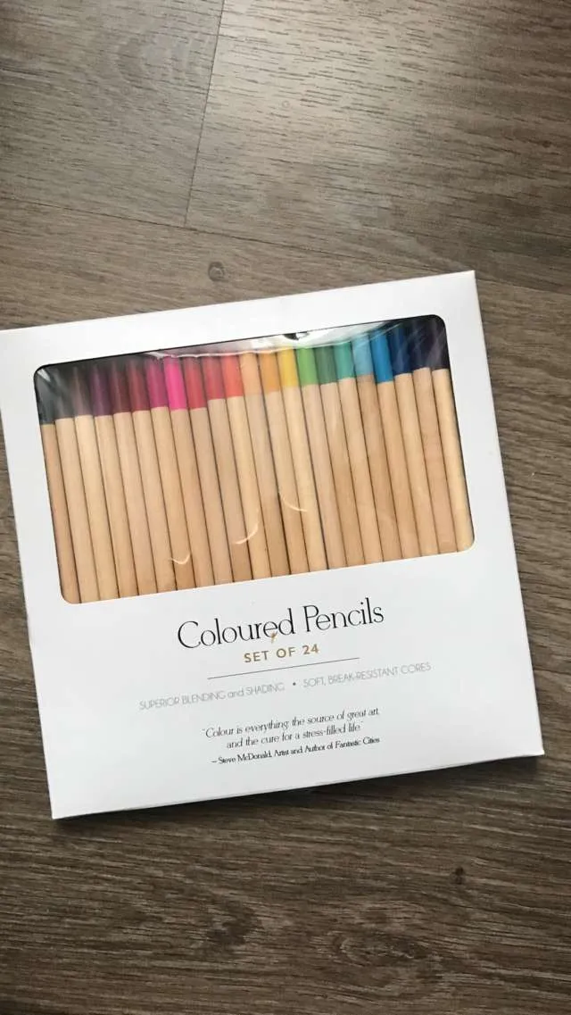 Pencil Crayons - New photo 1