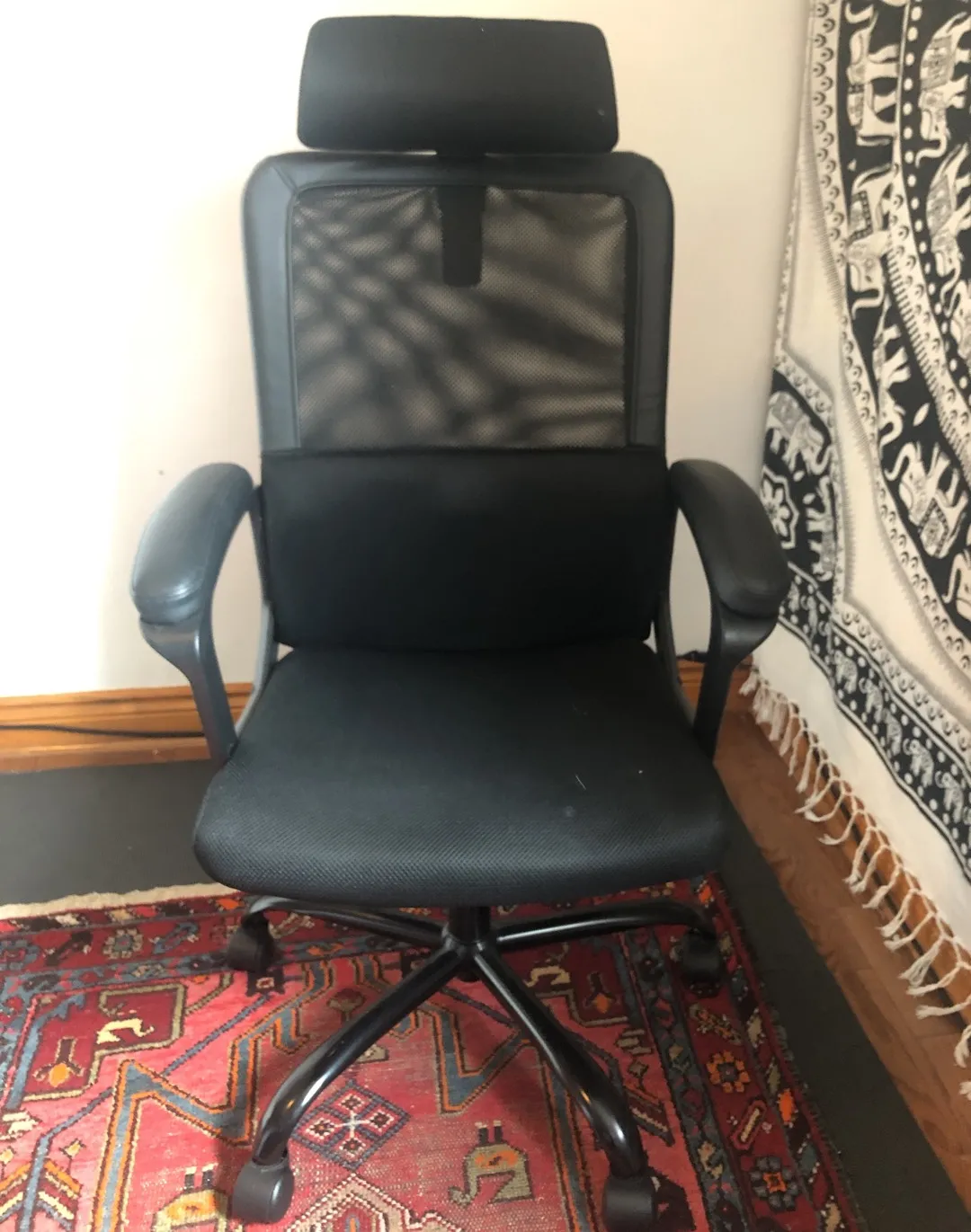 Office Chair w head rest & back massager photo 1