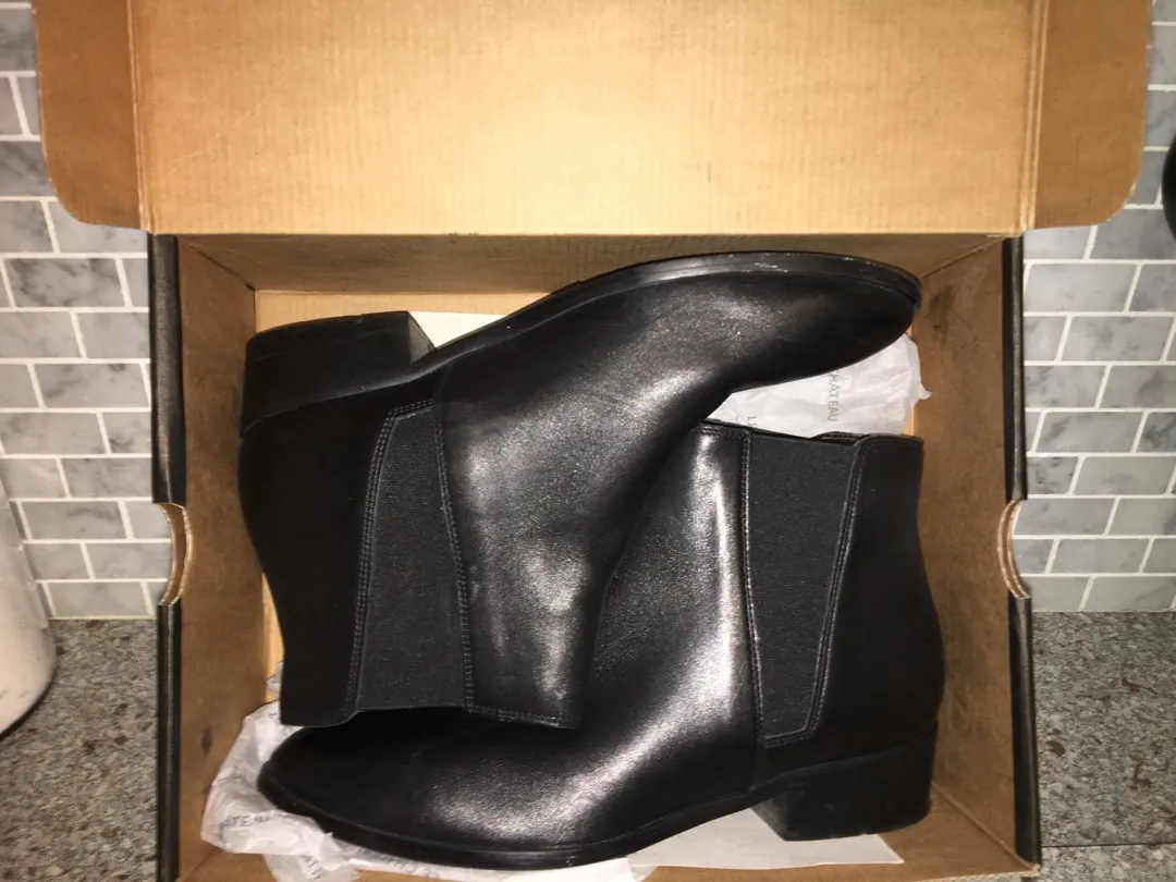 Le Chateau Chelsea Boots photo 1