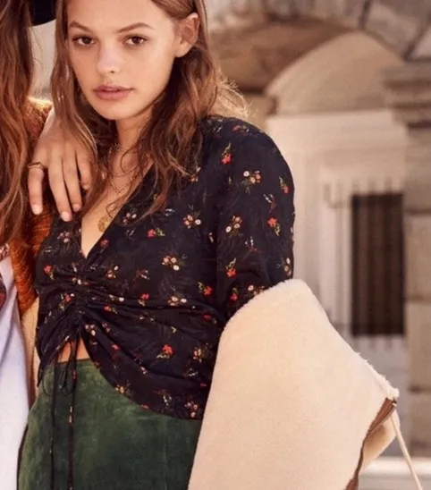 UO Floral Ruched Drawstring Crop Top photo 1