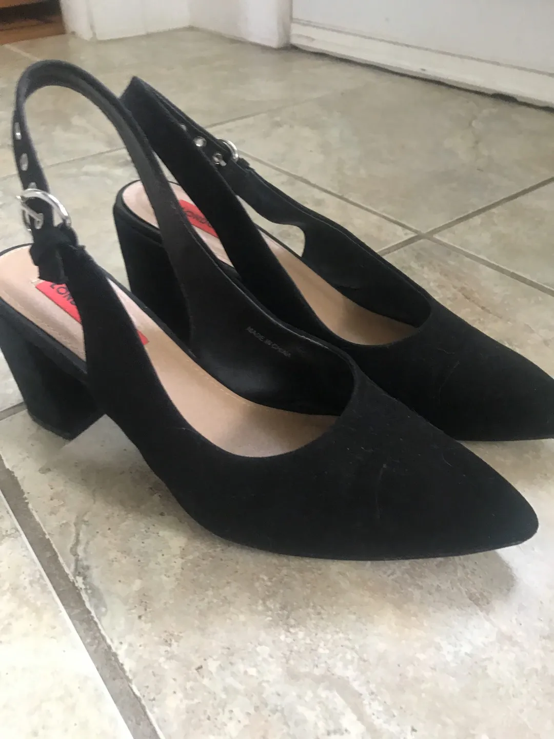 Adorable Heeled Sandals -size 40 photo 1