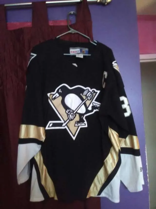 CROSBY NHL OFFICIAL JERSEY photo 1