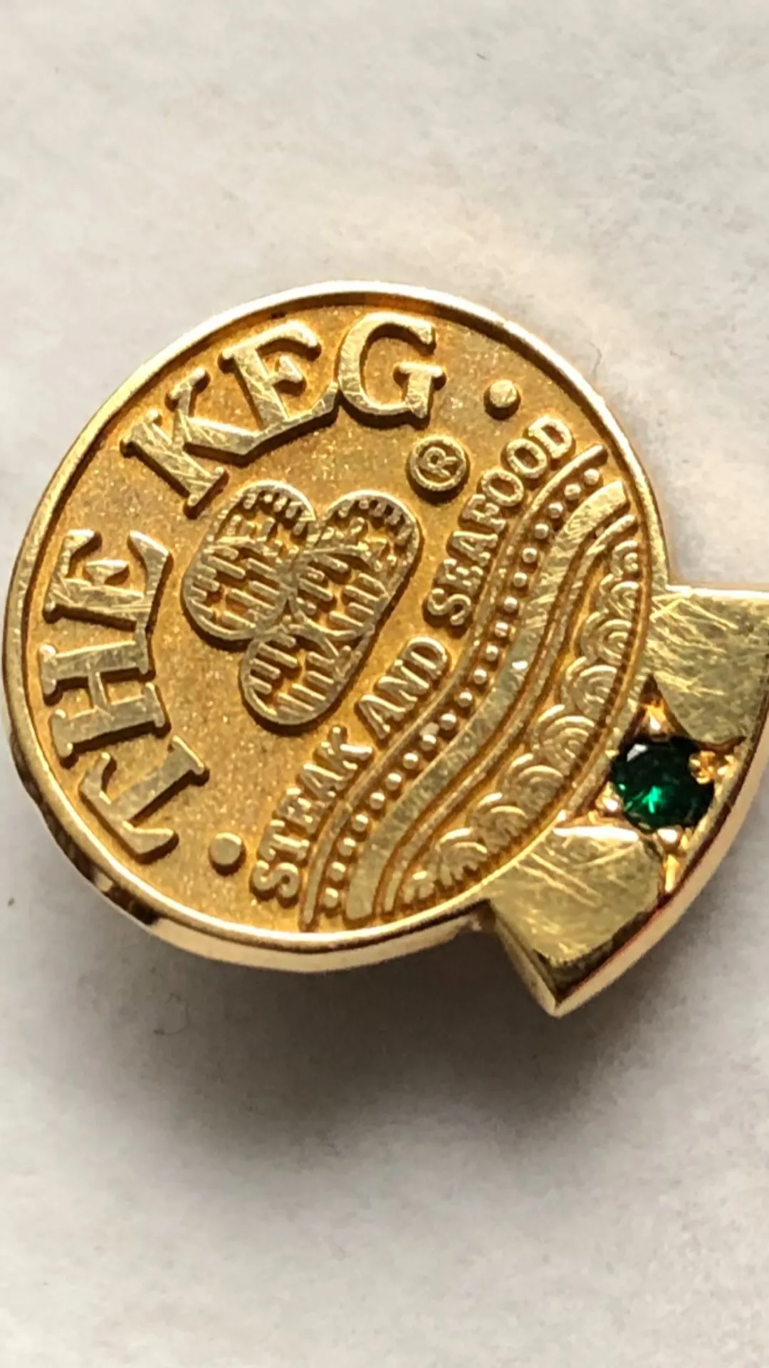 gold pin photo 1