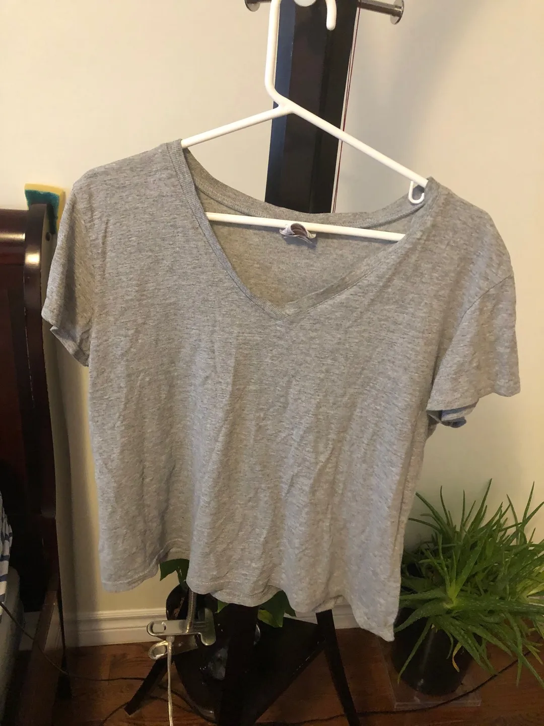 GREY V-NECK T-SHIRT photo 1
