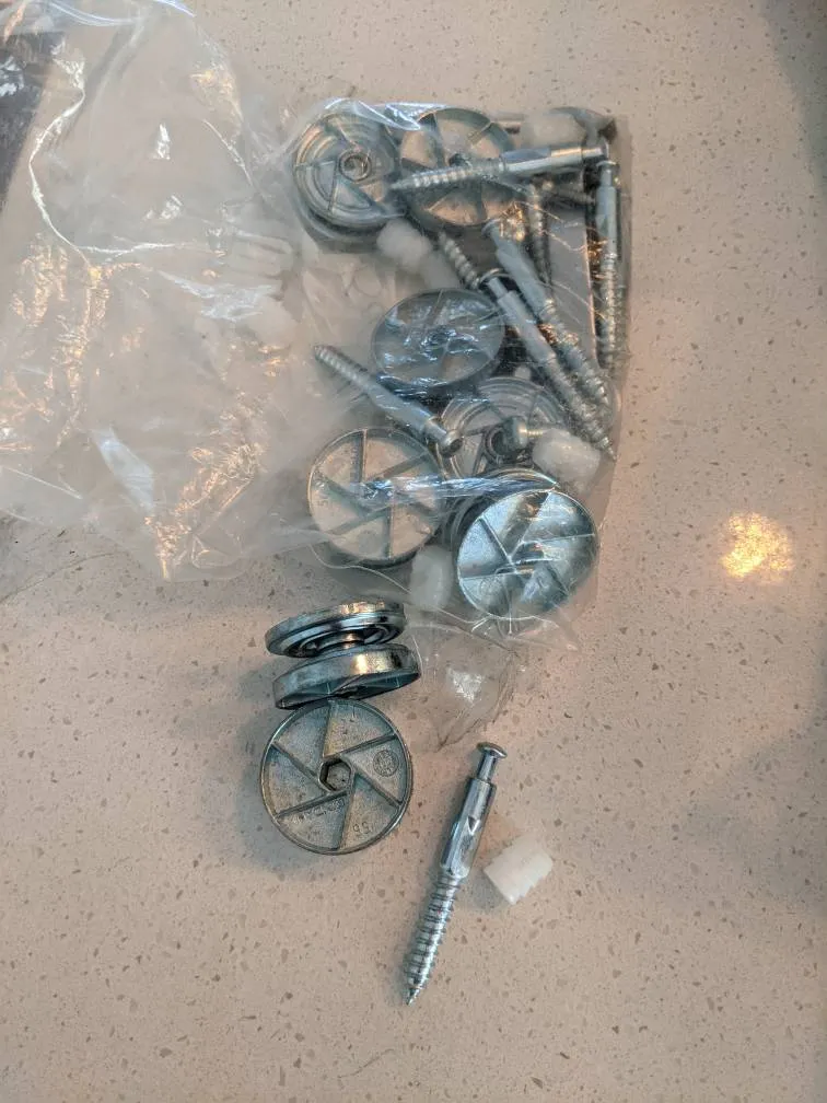 Free Ikea Malm Hardware photo 1