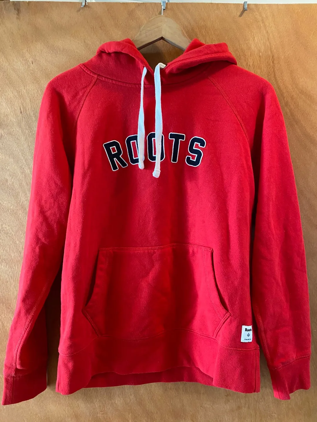 Roots Medium Sweater photo 1