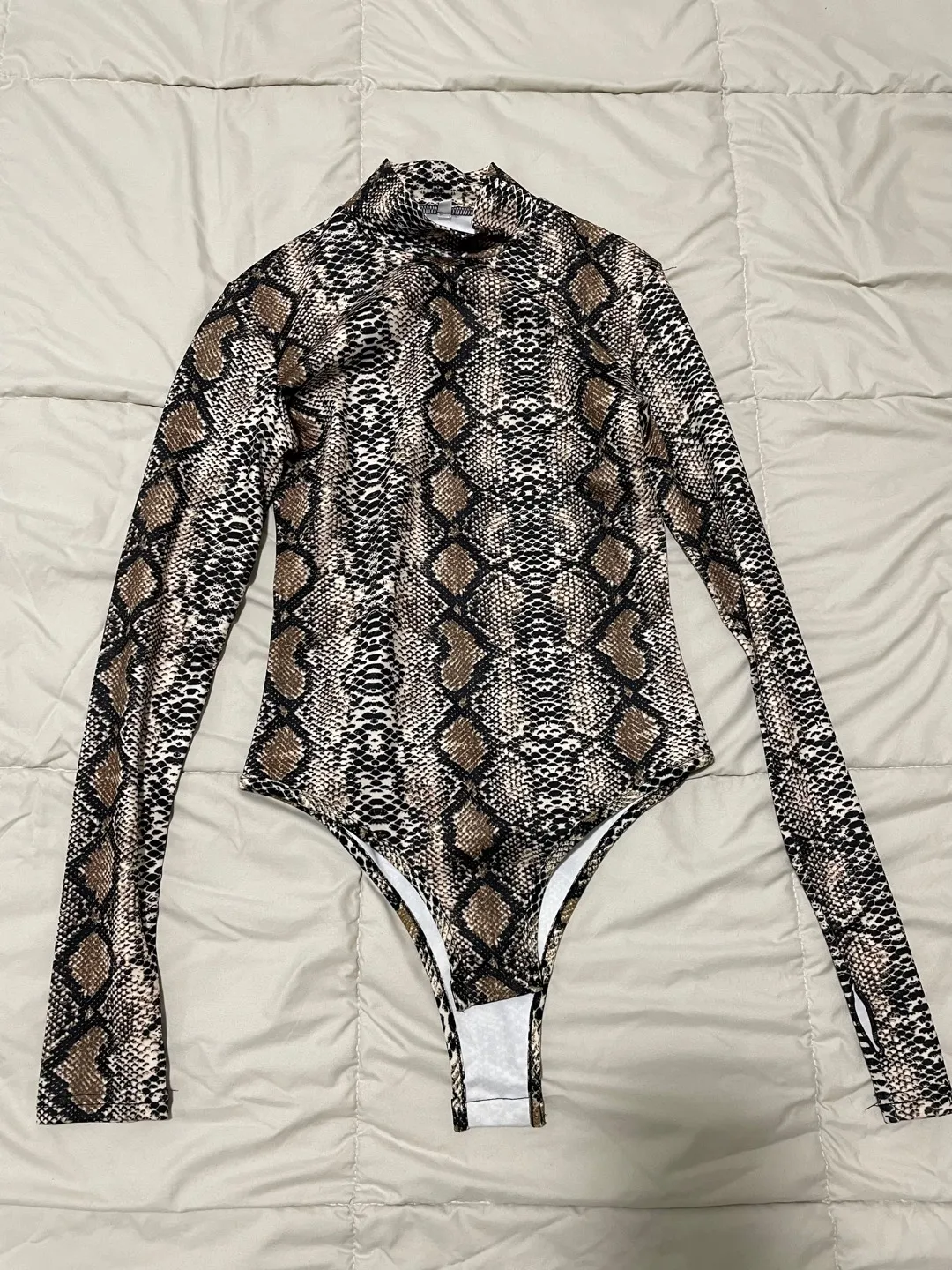 🍀Snake Print BodySuit photo 1