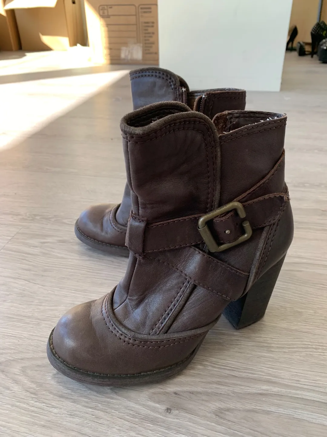 Report Brown Leather Booties photo 1