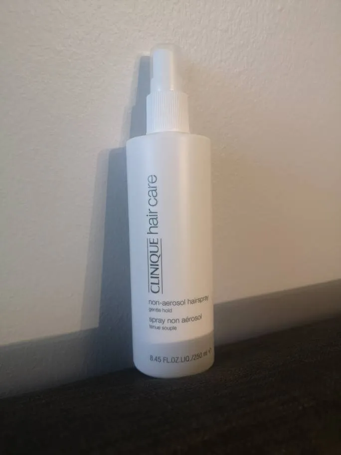 Clinique Hairspray photo 1
