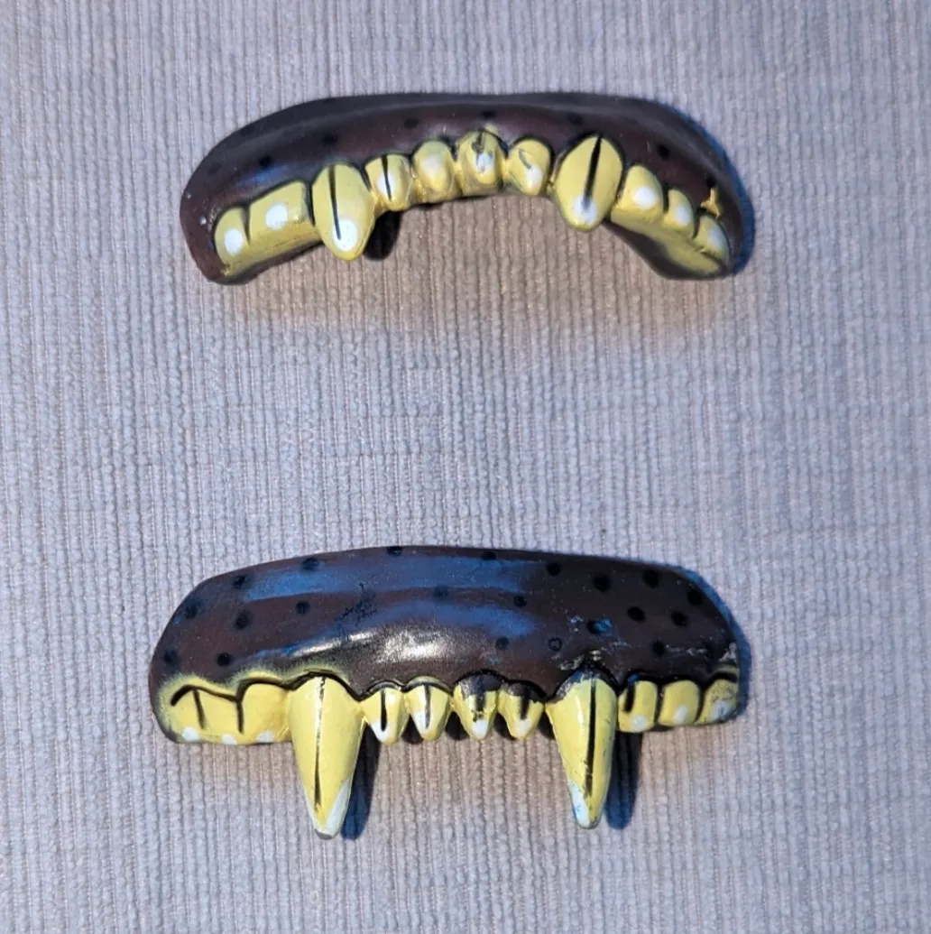 New Vampire Fake Teeth for Halloween photo 1