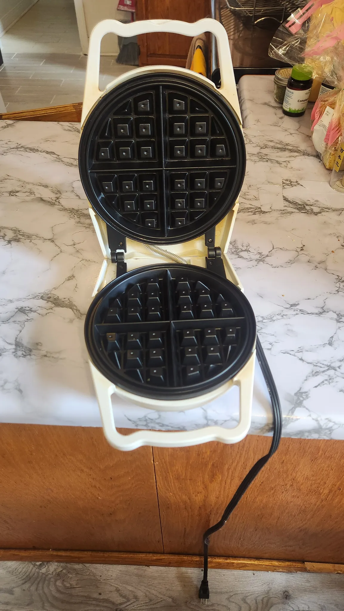 Waffle maker  photo 1