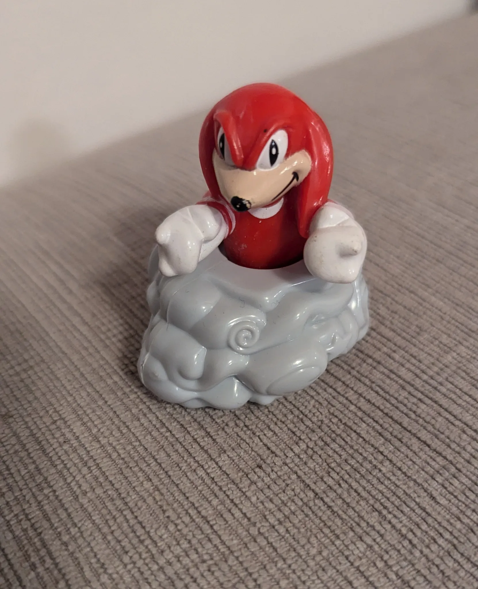 Knuckles the Echidna McDonald's Happy Meal Toy photo 1