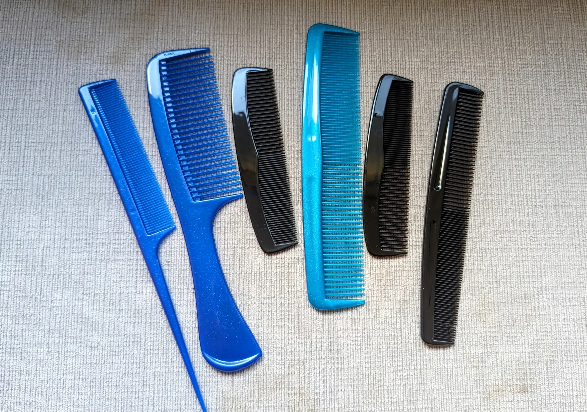 Brand New Pack of 6 Combs  photo 1